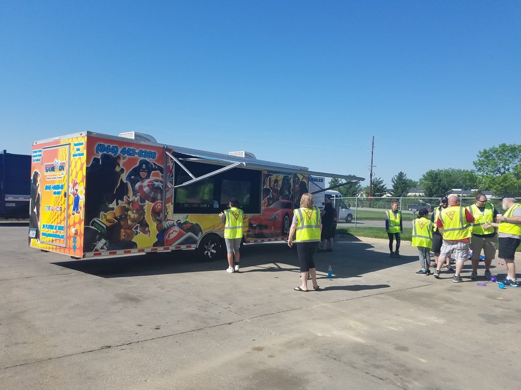 GameOnIowa's tweet photo. Waste connection truck rodeo #iowagametruck #gameoniowa #wasteconnections https://t.co/3IwVHRa5oo