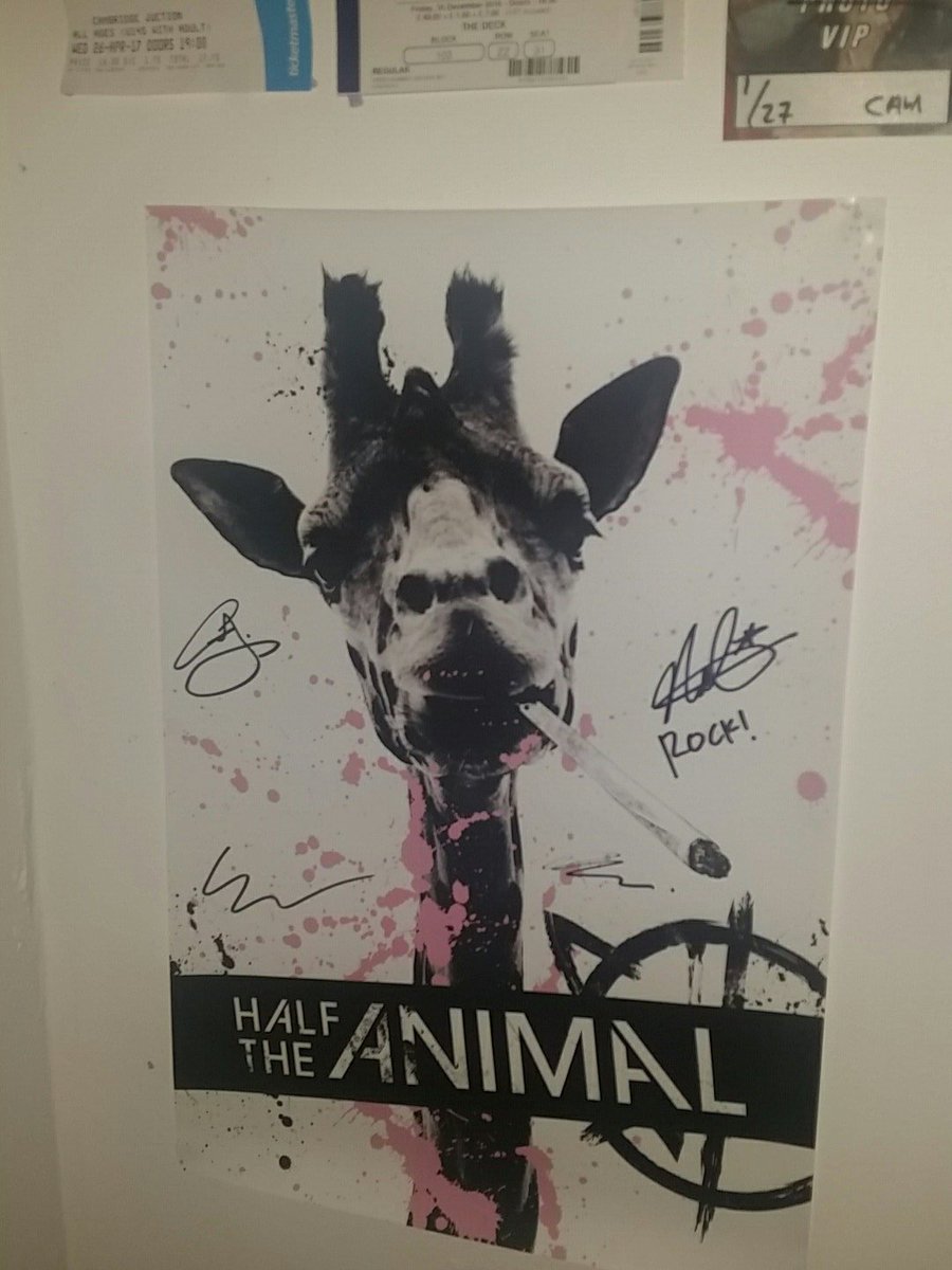 CaitlynWalker18's tweet photo. Love my @halftheanimal poster! 😍 https://t.co/xd9Wu34Kje