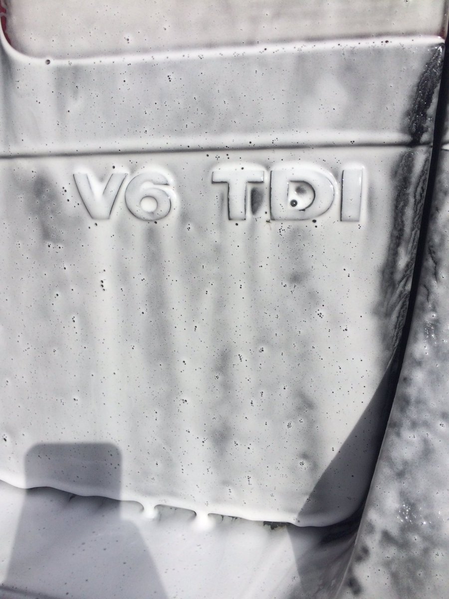 OrrellAutoDet's tweet image. Volkswagen Touareg receiving a #snowfoam treatment before an enhancement detail #detailing