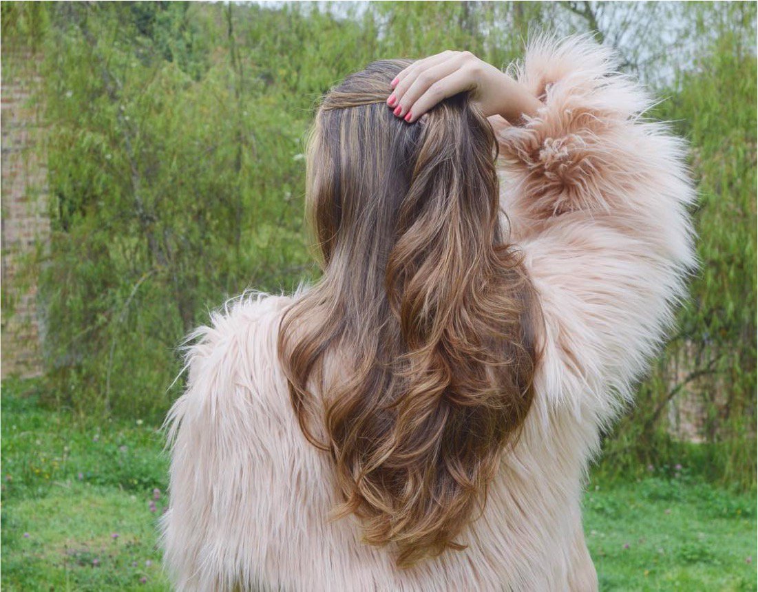 WellaColorCharm's tweet image. Lighten up with this sun kissed 🌞💋 look by @camilavillamiln using #WellaColorTango 9B in Honey Blonde.