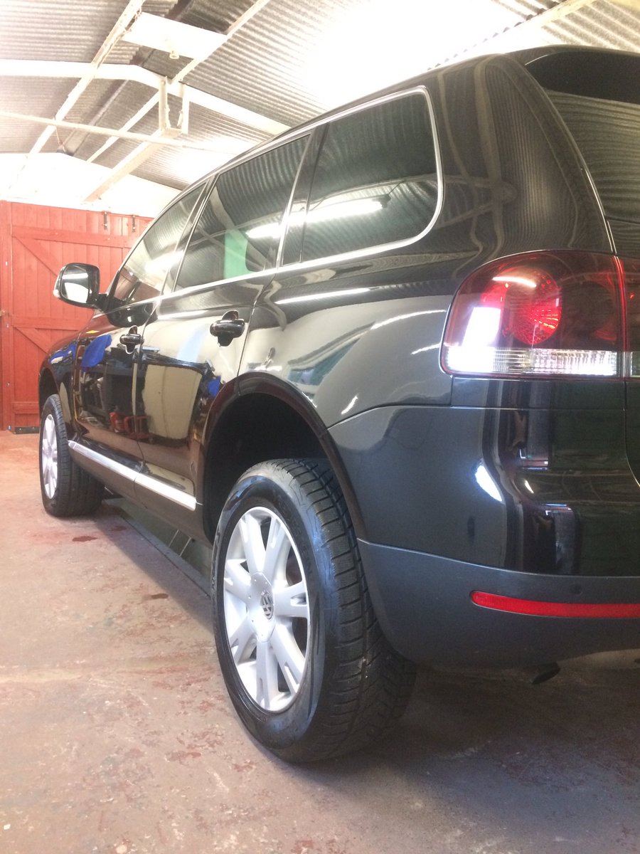 OrrellAutoDet's tweet image. #Volkswagen #Touareg Machine polished, gloss and depth restored, swirls removed and paint protected with wax #detailing #polished