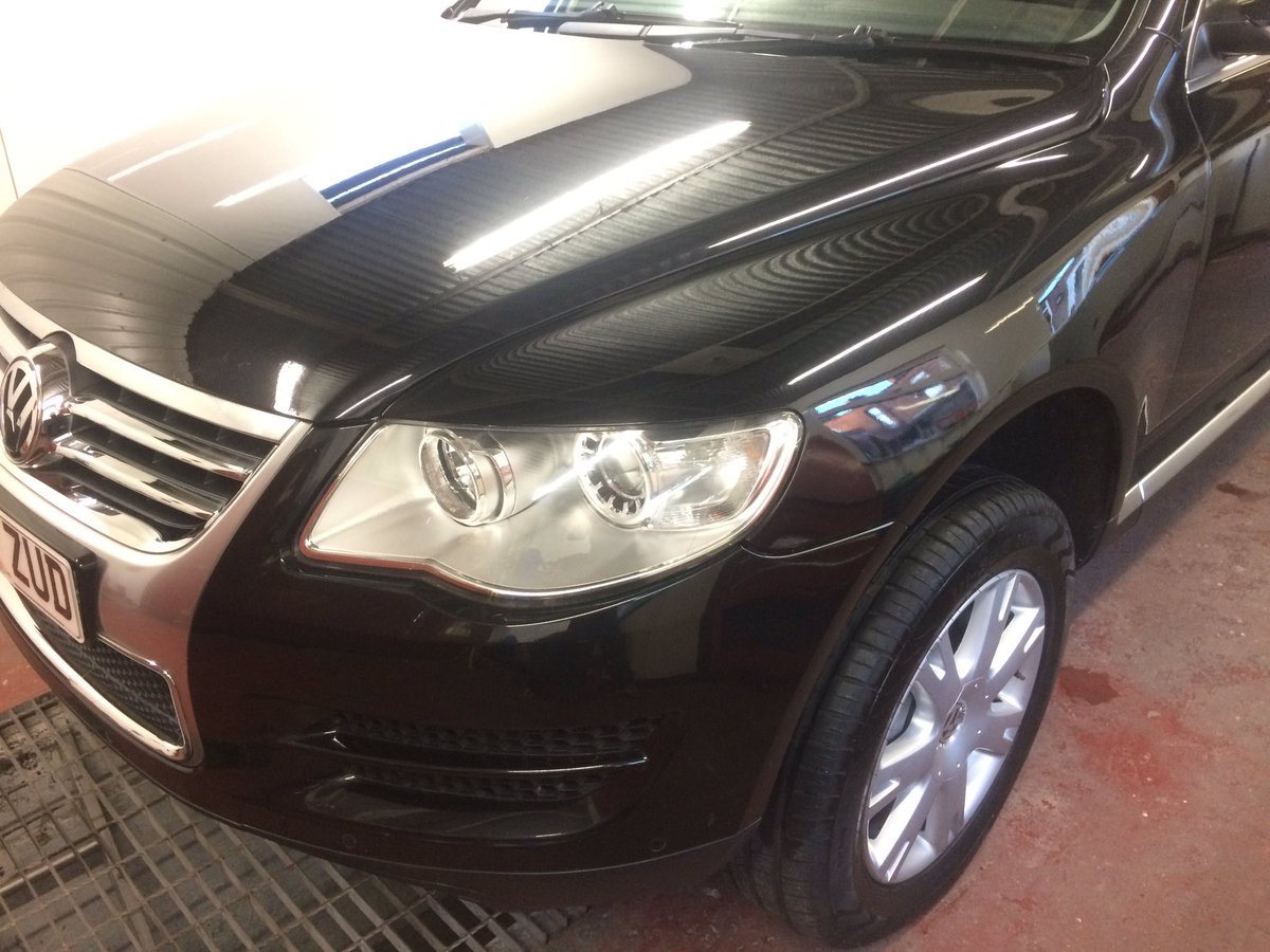 OrrellAutoDet's tweet image. #Volkswagen #Touareg Machine polished, gloss and depth restored, swirls removed and paint protected with wax #detailing #polished