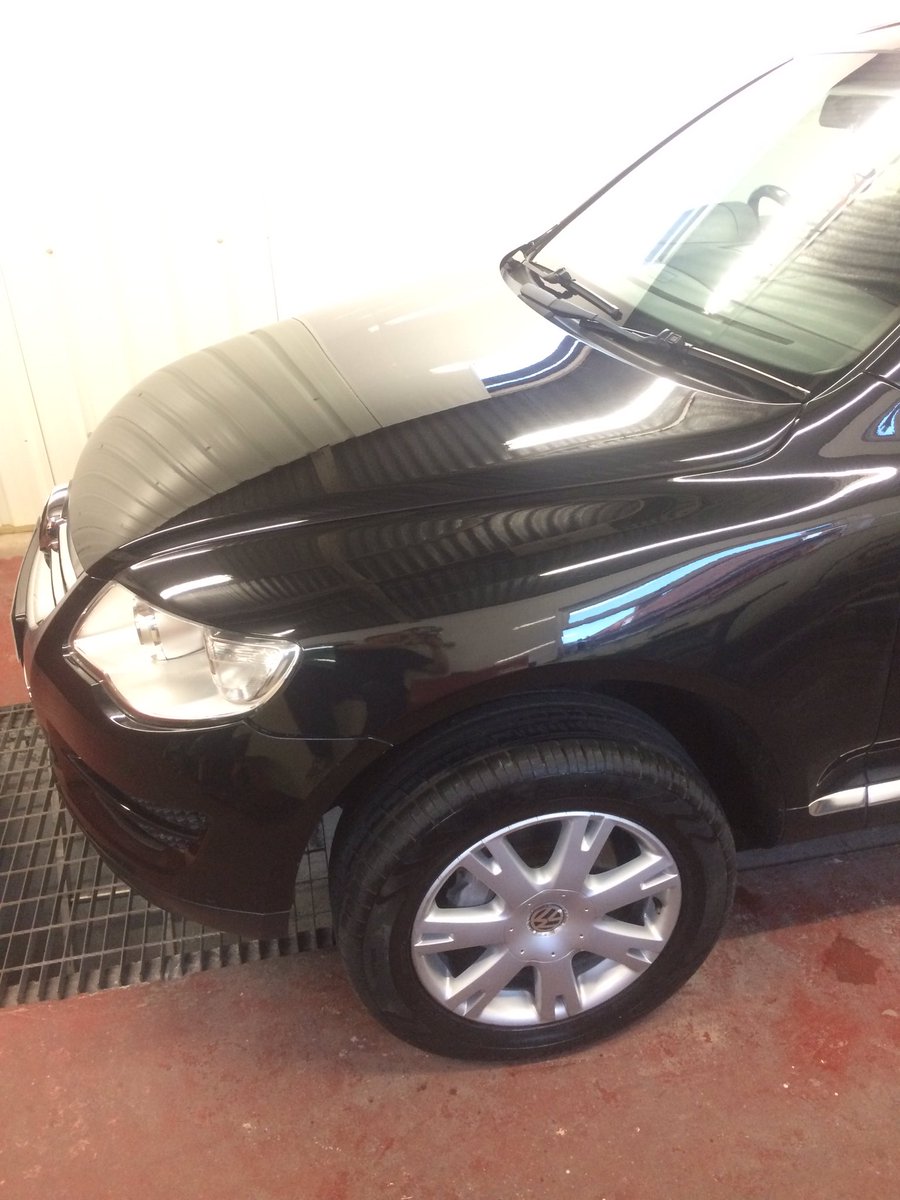 OrrellAutoDet's tweet image. #Volkswagen #Touareg Machine polished, gloss and depth restored, swirls removed and paint protected with wax #detailing #polished