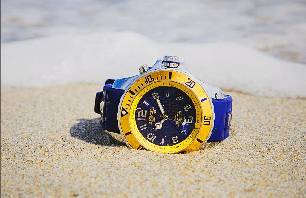 Revista_XY's tweet photo. ⌚ Acaban de llegar a #Chile: 5 relojes Kyboe! para ponerle color a tu vida. https://t.co/95ytebHeKM https://t.co/RJFGiPqZ7h
