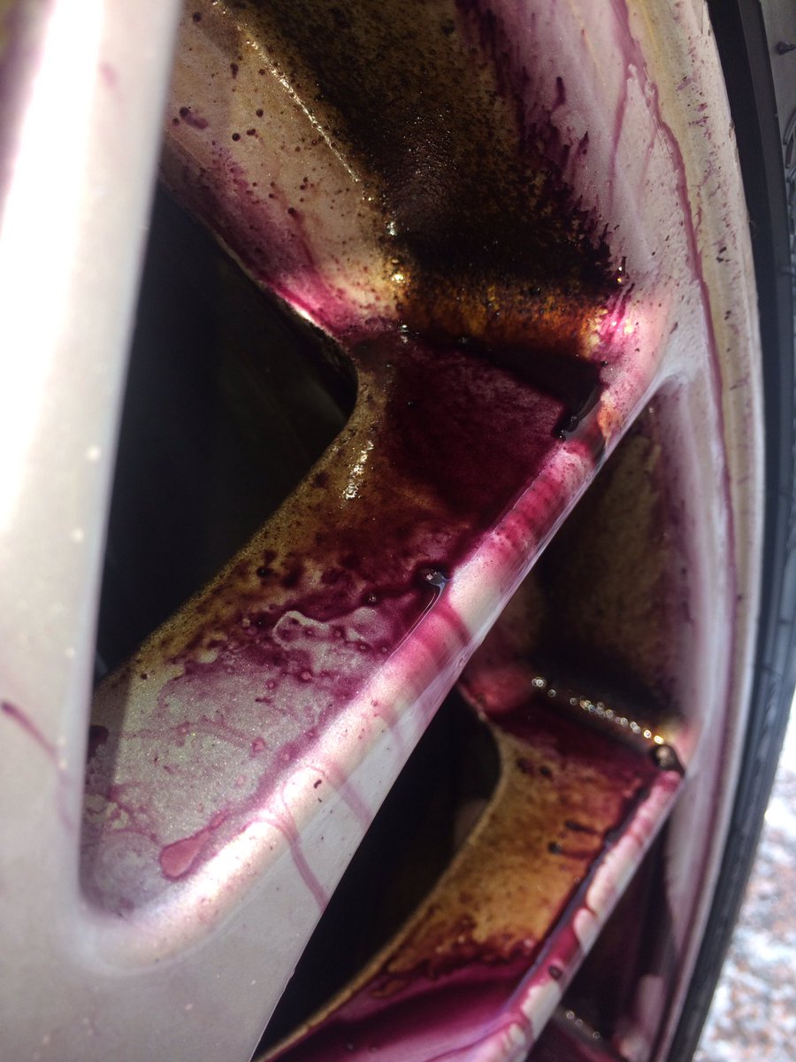 OrrellAutoDet's tweet image. Volkswagen #Golf pre wash treatment, wash and clay before a full machine polish #detailing #wigan