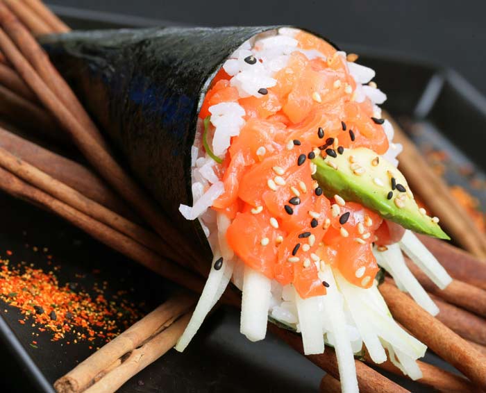 pepitosmorados's tweet photo. En Rolls Sushi Bar tenemos de todo un poco, ven y descubre todos los días y nuevo y delicioso sabor! https://t.co/ApWQfvgQMZ
