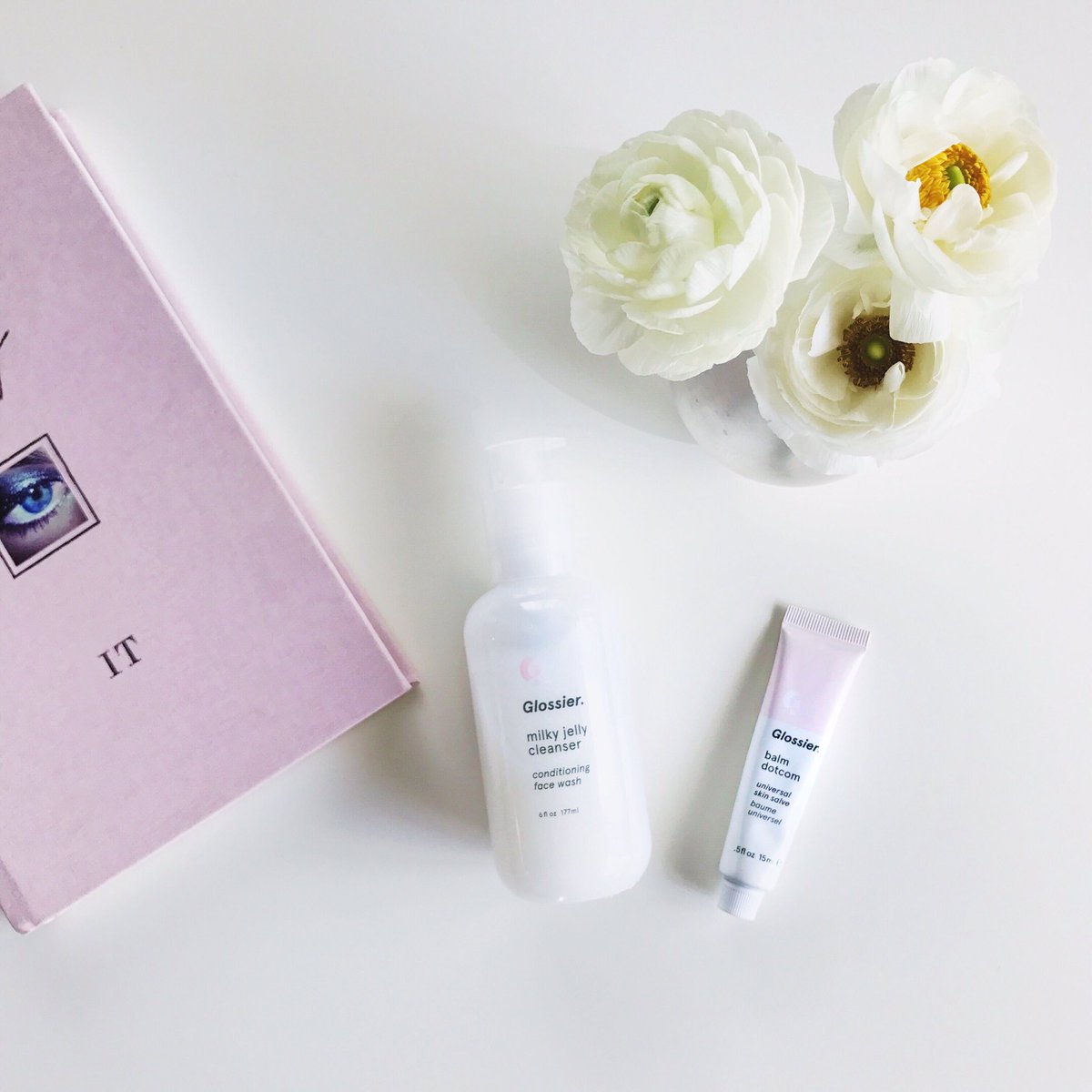 justjackiee's tweet photo. On https://t.co/2gMjVzsmqf today : what I'm currently loving this May, including these @glossier little beauties! #lifestyleblogger https://t.co/sjh4szmCP9