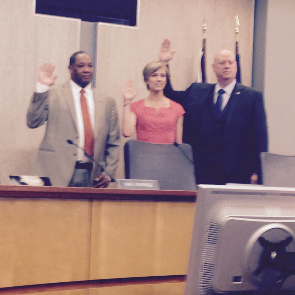 New Council is sworn in. Congrats to Leirion, Roy, and Bennie. #LNK