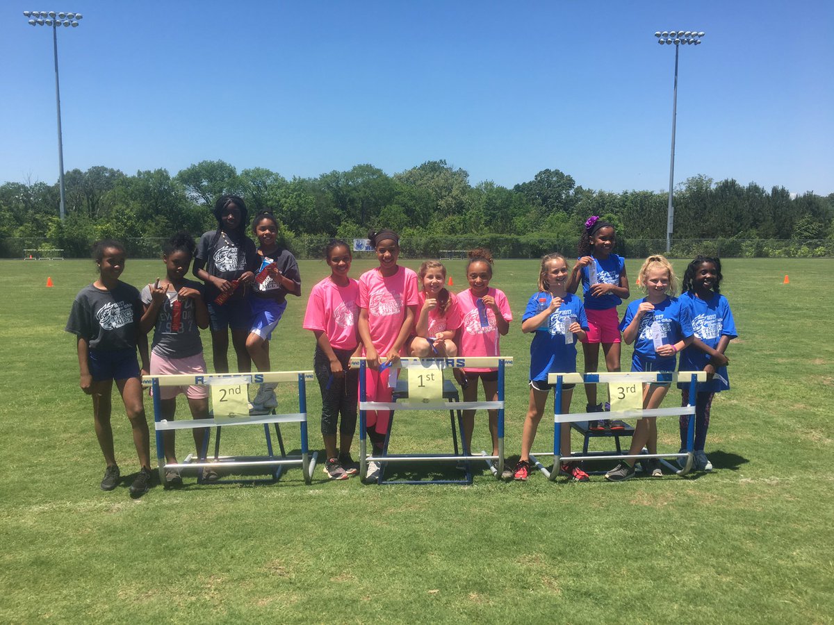 So proud of all of our Ross Athletes today #janicewhitememorial <a href="/RossRockets/">Ross Rockets</a> #tug and #4x100relay