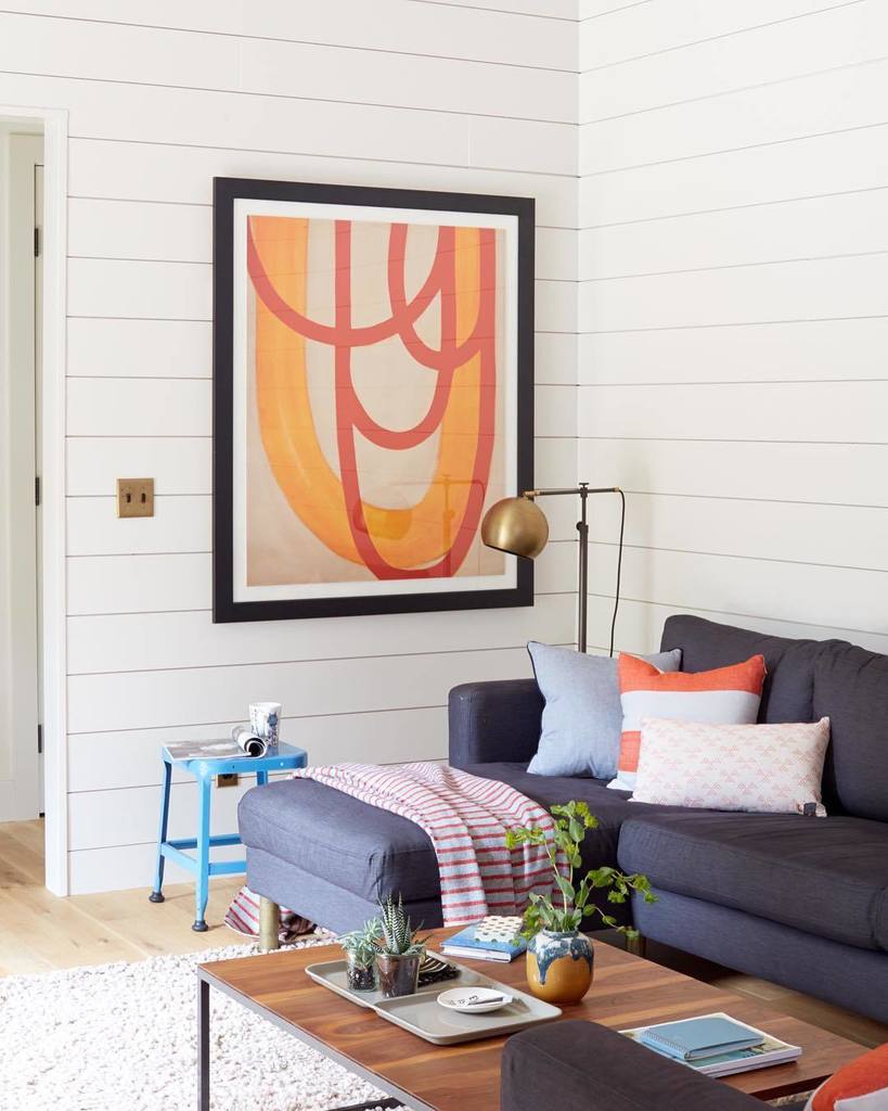 em_henderson's tweet photo. Big bold art, low chunky couches. A match made in vignette heaven (home of @schoolhouse, ๐ท @davidtsay for #STYLEDTโฆ https://t.co/9SMYeMEqdr https://t.co/wJecSJi0NE