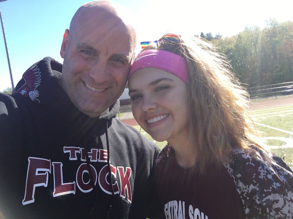 dvillnave's tweet image. Thank you @haleyearlss for choosing me for teacher appreciation!!! You are awesome!! #makinadifference