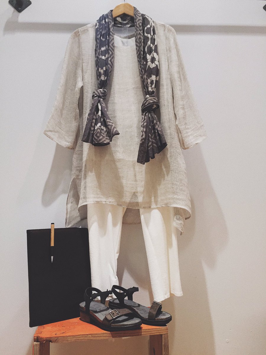 birkenstockGS's tweet photo. This sheer, textural @EILEENFISHERNY tunic, in airy organic linen knit will give you the look you're going for while also keeping you cool! https://t.co/Uxou0vyZQH