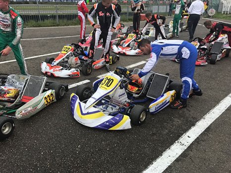 Lenzo_Kart's tweet photo. Good results for the 1st round of KZ2 European Championship. Ippolito finished p9 starting from p19 and Iacovacci from p32 he finished p16. https://t.co/bPZTufmjw5