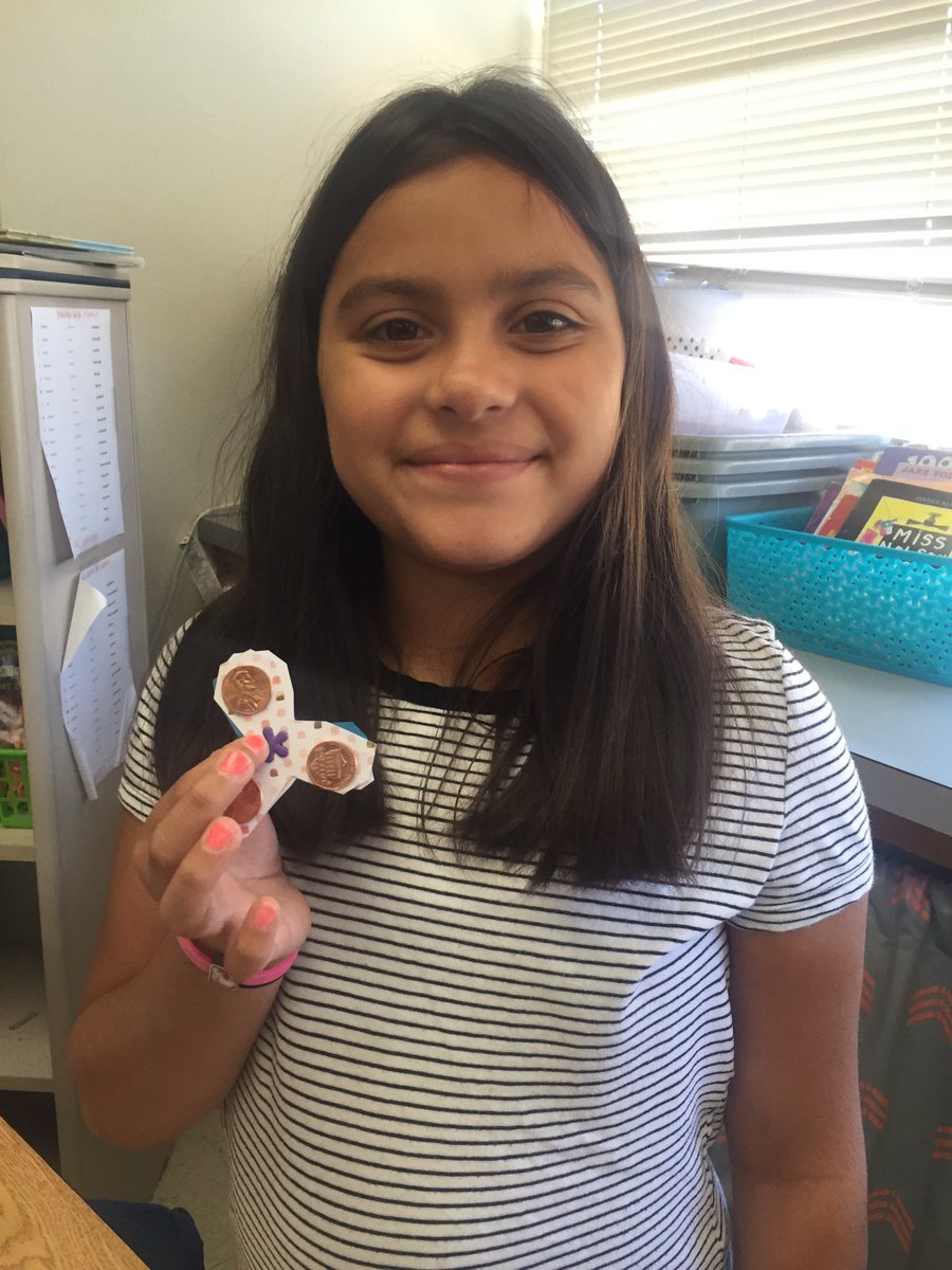 emlygldn's tweet photo. We had so much fun making our DIY fidget spinners!! Now we are ready to finish our STEM Lesson tomorrow! #ruthes #coteaching @KTambourine https://t.co/9iTcQArV9O