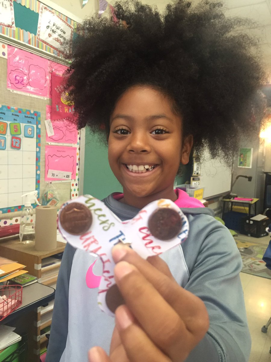 emlygldn's tweet photo. We had so much fun making our DIY fidget spinners!! Now we are ready to finish our STEM Lesson tomorrow! #ruthes #coteaching @KTambourine https://t.co/9iTcQArV9O