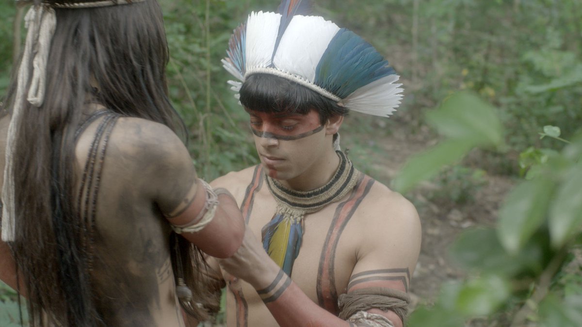 ZAMENZA's tweet photo. "Pode levantar. Jacira aceita se casar com Piatã que nem os índios." 
Como não shippar uma coisa dessas???? #NovoMundo https://t.co/80B35nCgB8