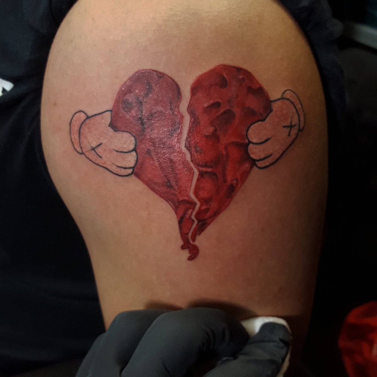 Heartbreak and Skull tattoo by Niki Norberg  Photo 28494