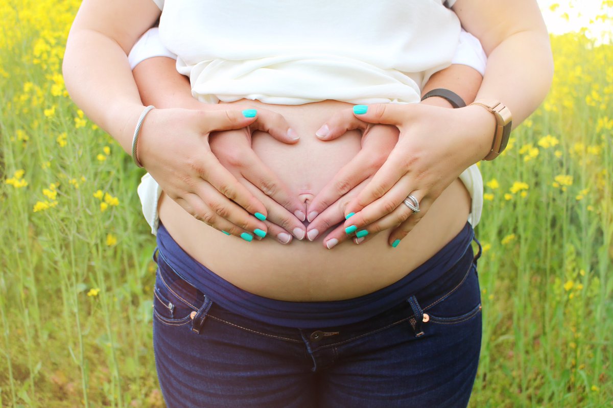 Olena_co's tweet photo. Had a fun time doing a maternity photo shoot in canola fields in Bath, Pa yesterday! #lehighvalley #maternity #love #family https://t.co/wtS4V7Hkzw