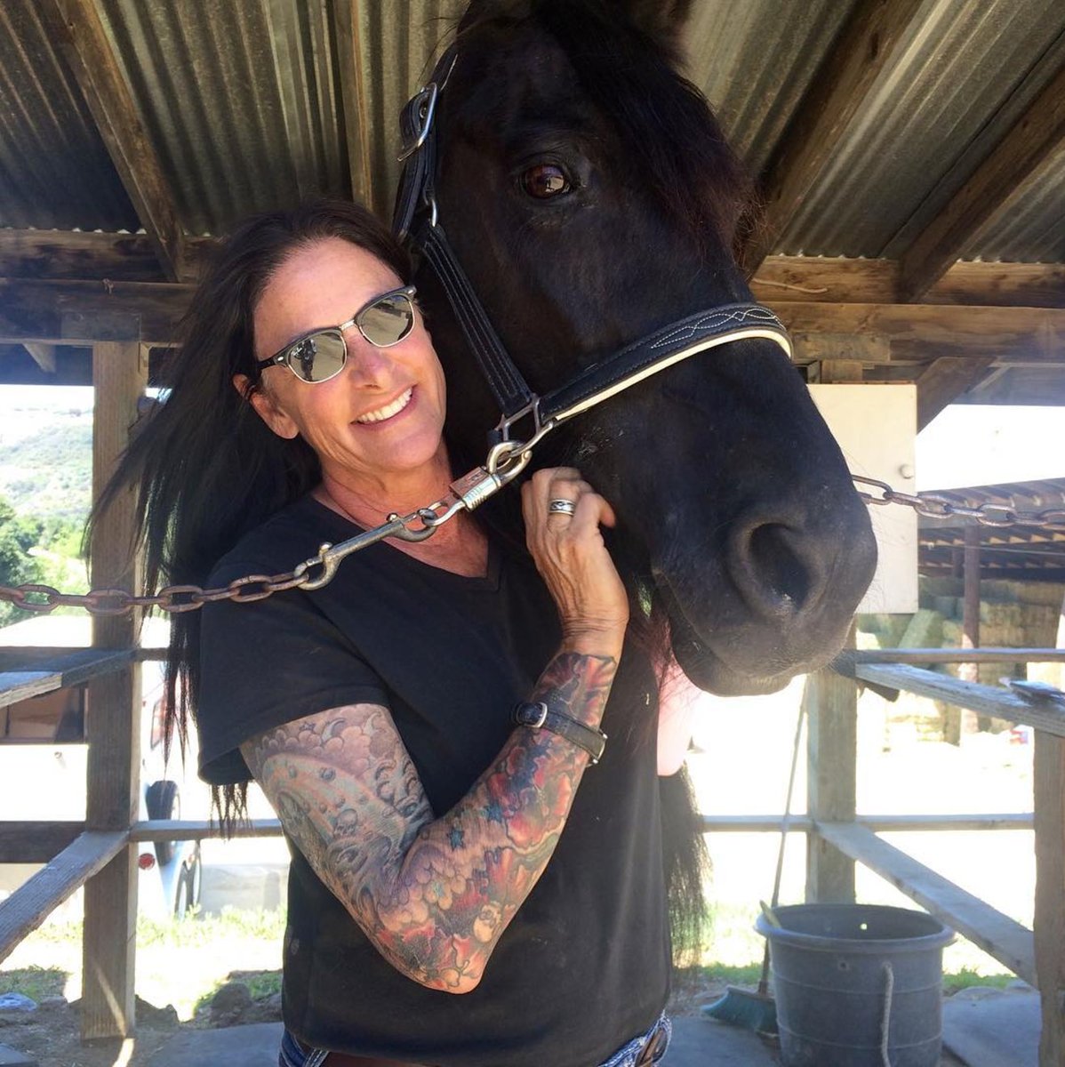 Джулс стюарт 2020. Джулс стюарт и джон стюарт. Джулс стюарт в молодости. Джулс стюарт. Мать кристен стюарт в молодости.