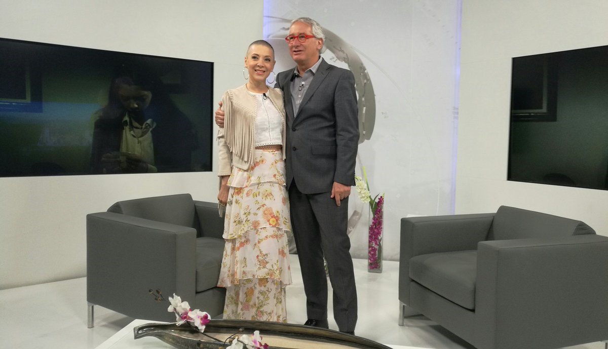 Si te perdiste la entrevista de <a href="/JavierSolorzano/">Javier Solórzano</a> a <a href="/EdithGonzalezMx/">Edith Gonzalez</a>, aquí te dejamos el enlace de #FbLive: bit.ly/2pC67QX