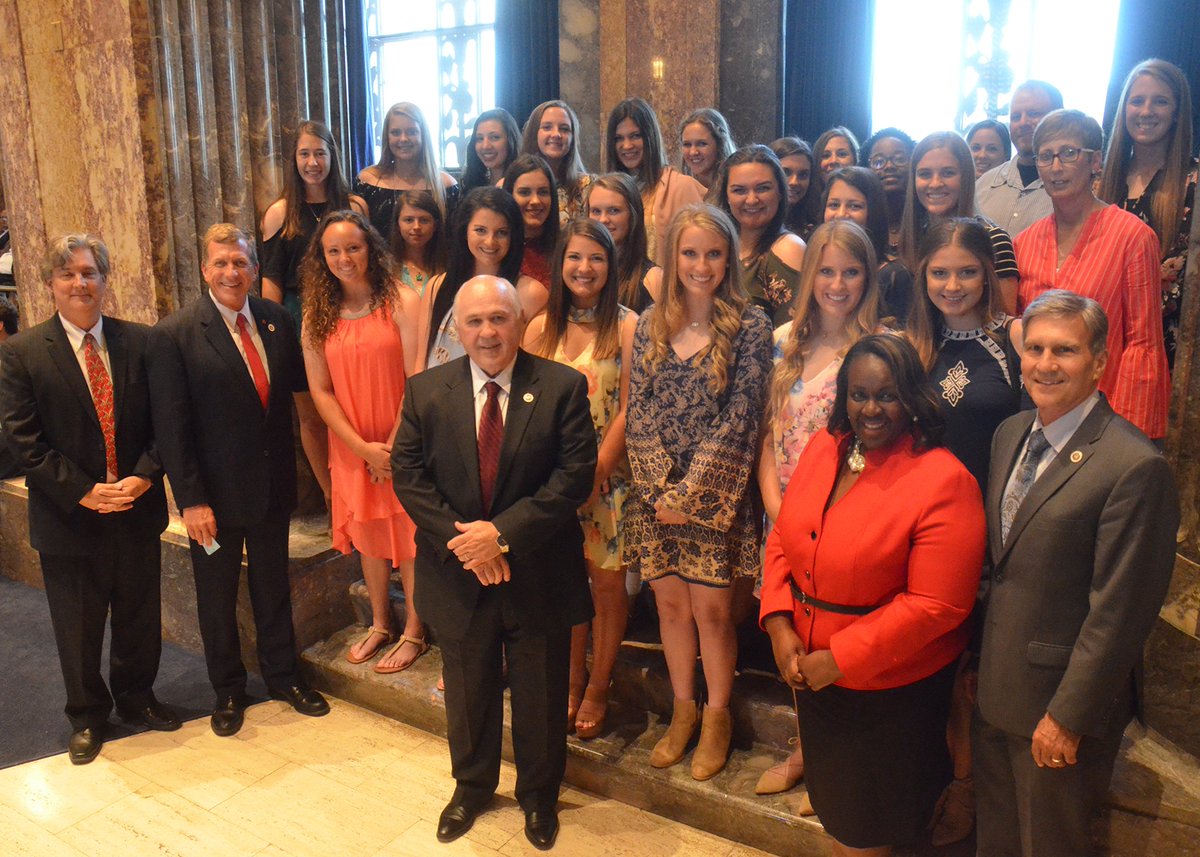 A RESOLUTION
To commend the Central High School Lady Wildcats softball team. legis.la.gov/legis/ViewDocu…