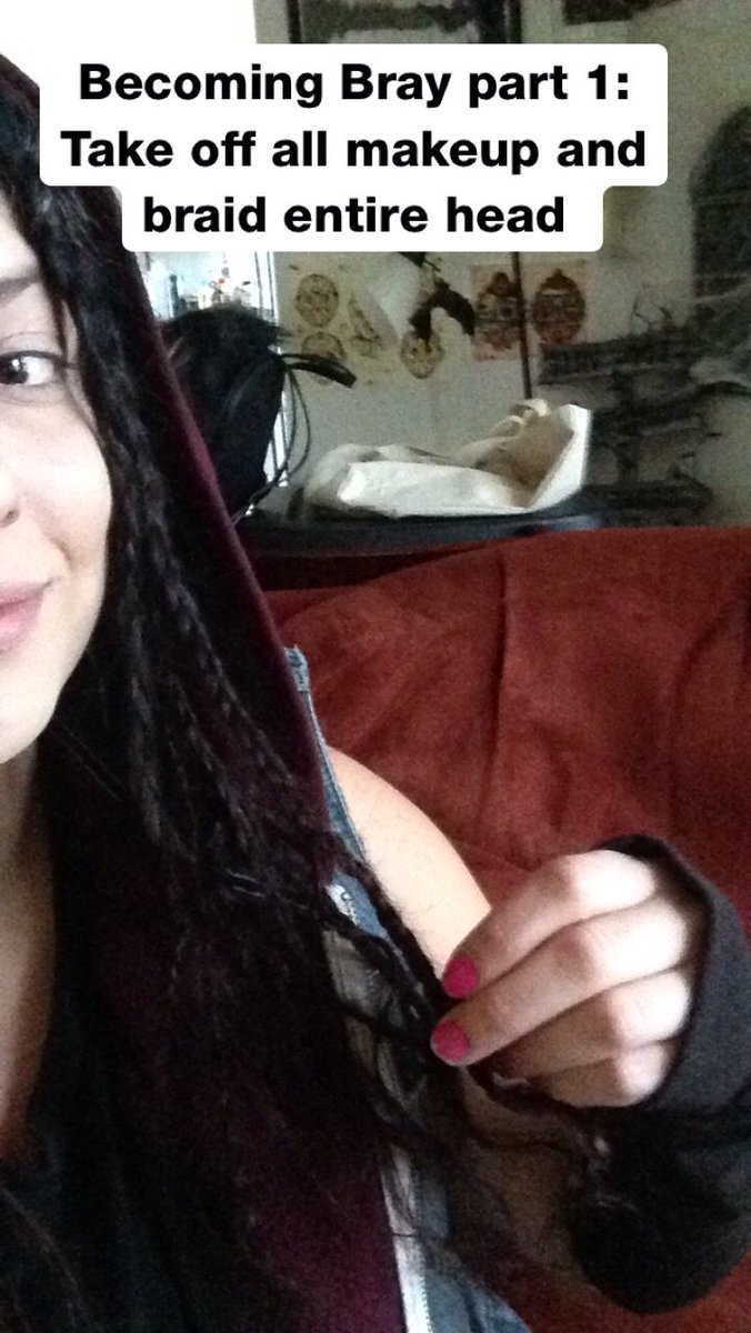 FeliciaRose's tweet photo. Just braided my entire head. I better not be the only mother effer dressed up tonight! @WWEBrayWyatt @pizzapartybk #Rawparty https://t.co/WY7owHc2Iy