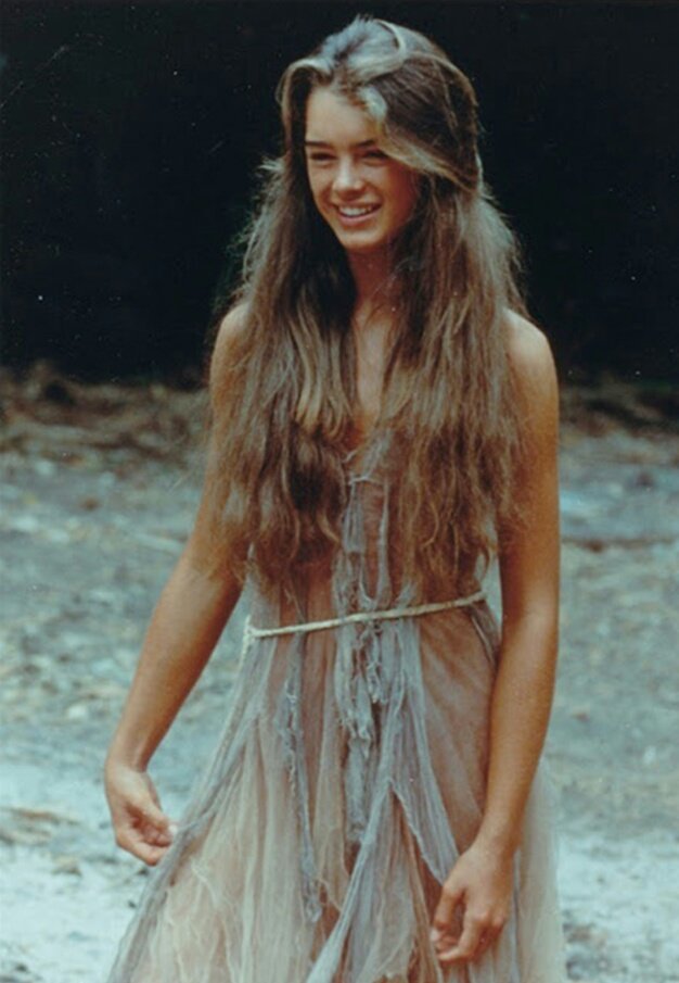 lusslust's tweet photo. Brooke Shield - Ruslana Korshunova
Same hair, same angelic face https://t.co/NSgA1kKfEH