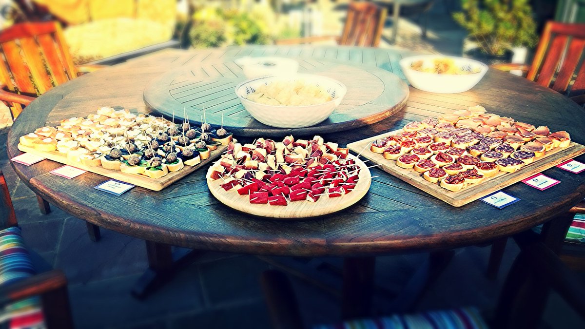 Bring on the TAPAS! Spanish &amp; Catalan food delivered to you by <a href="/las_tapitas/">Las Tapitas</a> - discount when you mention iwork4uglos buff.ly/2pAW92e