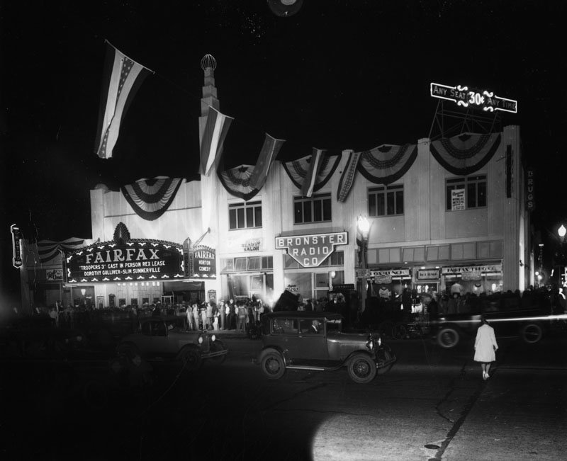 EarlyLosAngeles's tweet photo. (1930) Premier Night at the Fairfax Theatre, northwest corner of Fairfax Avenue and Beverly Boulevard. https://t.co/9JrHd9ZRFW