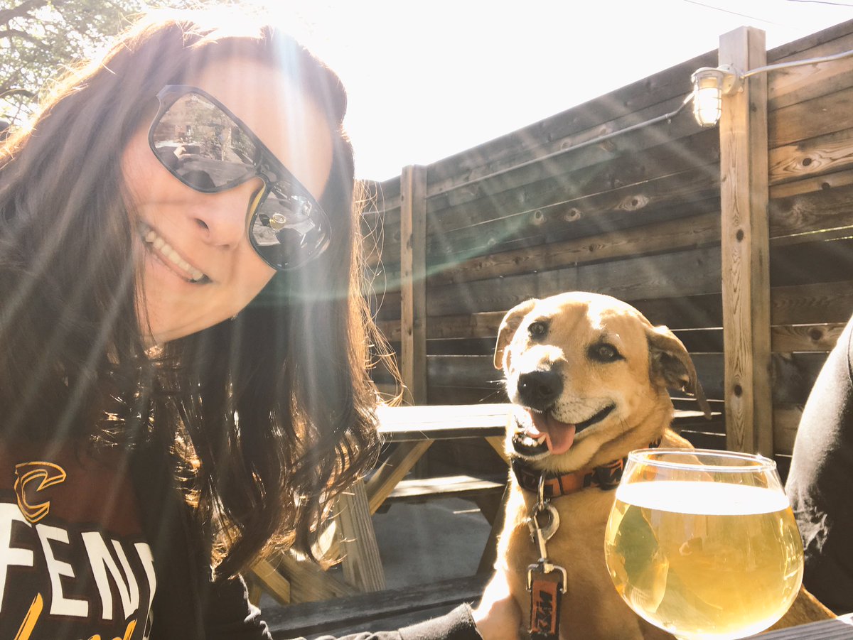 hrc909's tweet image. Bob Marley's big day out in Cleveland. Enjoying the #basicbeach at the @PlatformBeers #drinklocal #clebeer #craftbeer #thisiscle #cle