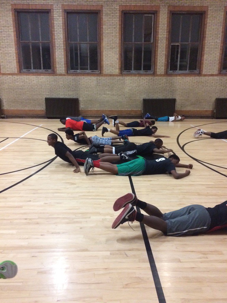 johnnybchicago's tweet photo. Ever seen someone crawl across 60 feet of floor using only their arms? Whatever it takes to get better!#JrNBACOYCHI https://t.co/d76SXmSrja