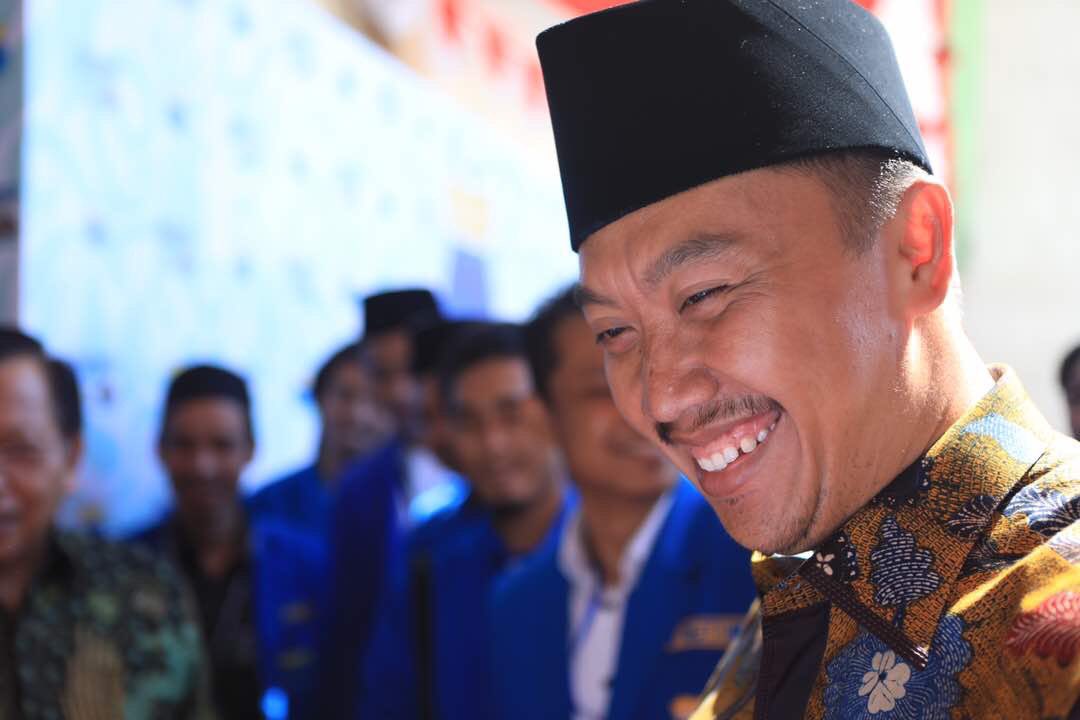 imam_nahrawi's tweet photo. Menghadiri Kongres PMII XIX yang dibuka oleh Bapak Presiden @jokowi . 
Selamat berkongres sahabat @pbpmii semua -IN https://t.co/BHUVGuoRql