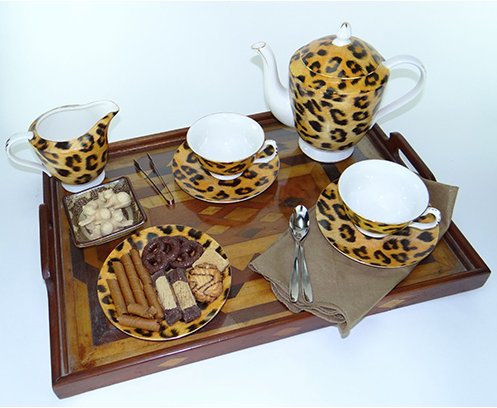 How to set a tea tray – The modern girl’s guide!
bit.ly/1rxfDB3 #AfternoonTea #teatime