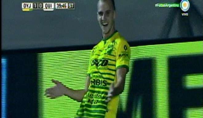 DiarioOle's tweet photo. #Defensa sigue dulce: venció por 2-0 a #Quilmes y quedó a dos puntos de ingresar a la Sudamericana de 2018. La Cerveza, en zona de descenso. https://t.co/S7QHgBuDVm