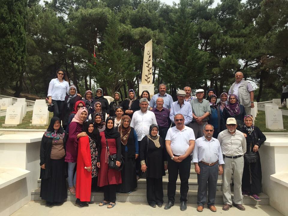 Ozler_Birlik's tweet photo. Derneğimizin #KAYODER ile birlikte organize ettiği Çanakkale ve Bursa gezisi çok verimli geçti. Şimdi bir de Karadeniz turuna ne dersiniz ? https://t.co/HDEloFsNxx