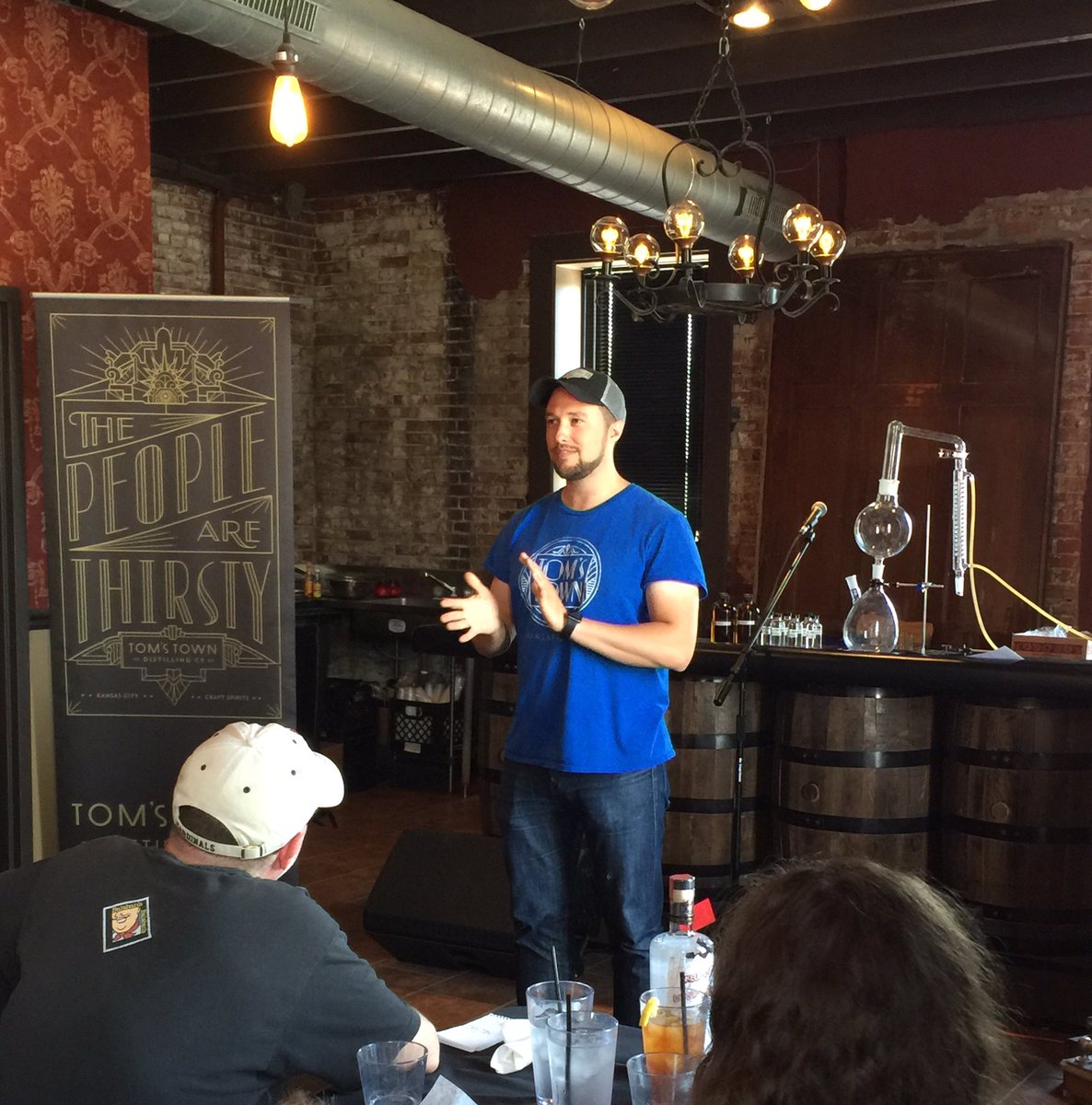 toms_town's tweet photo. Rob kicked off @TheGinWorld #STL w/ a contemporary gin seminar @AtomicCowboySTL! They crafted their own gin from Rob's library. #ginweek https://t.co/fSKH4vJDFB