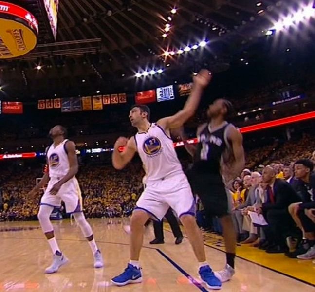 HiGuessOfficial's tweet photo. #captionthis # Higuess #zaza #nba #whatwouldyoudo https://t.co/YERes8TUkx