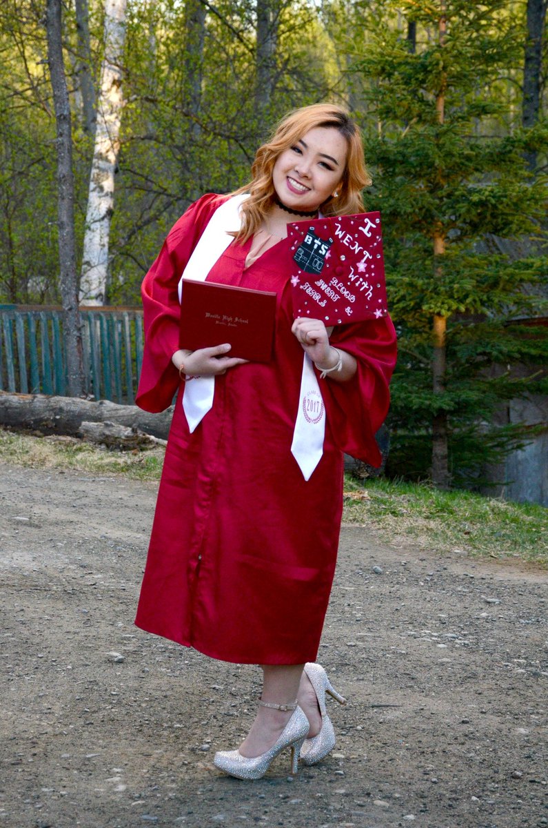 ia_vue's tweet photo. As you can see I made it and graduated with @BTS_twt 😄 #classof2017 #BTSarmy  #lateupload #kpop #hmonggirl #fangirl #bloodsweatandtearsbts https://t.co/nkF9lNimf5