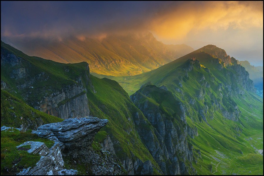 EarthPics_HD's tweet photo. Bucegi Mountains, Romania https://t.co/NfUuNtA7Aj