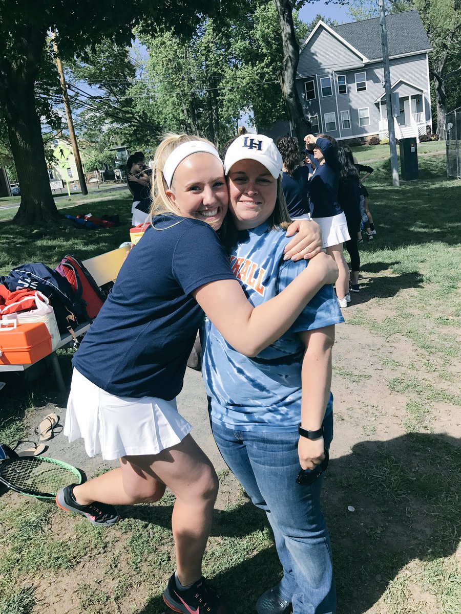 Megan_Lane_'s tweet photo. So proud of my team thank you for making my last season the best one yet!βπΌβ€οΈπΎ #loveyouall #havefunflysafe https://t.co/7cocjdgjIy