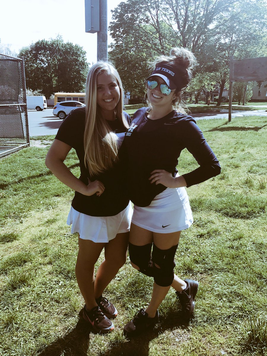 Megan_Lane_'s tweet photo. So proud of my team thank you for making my last season the best one yet!βπΌβ€οΈπΎ #loveyouall #havefunflysafe https://t.co/7cocjdgjIy