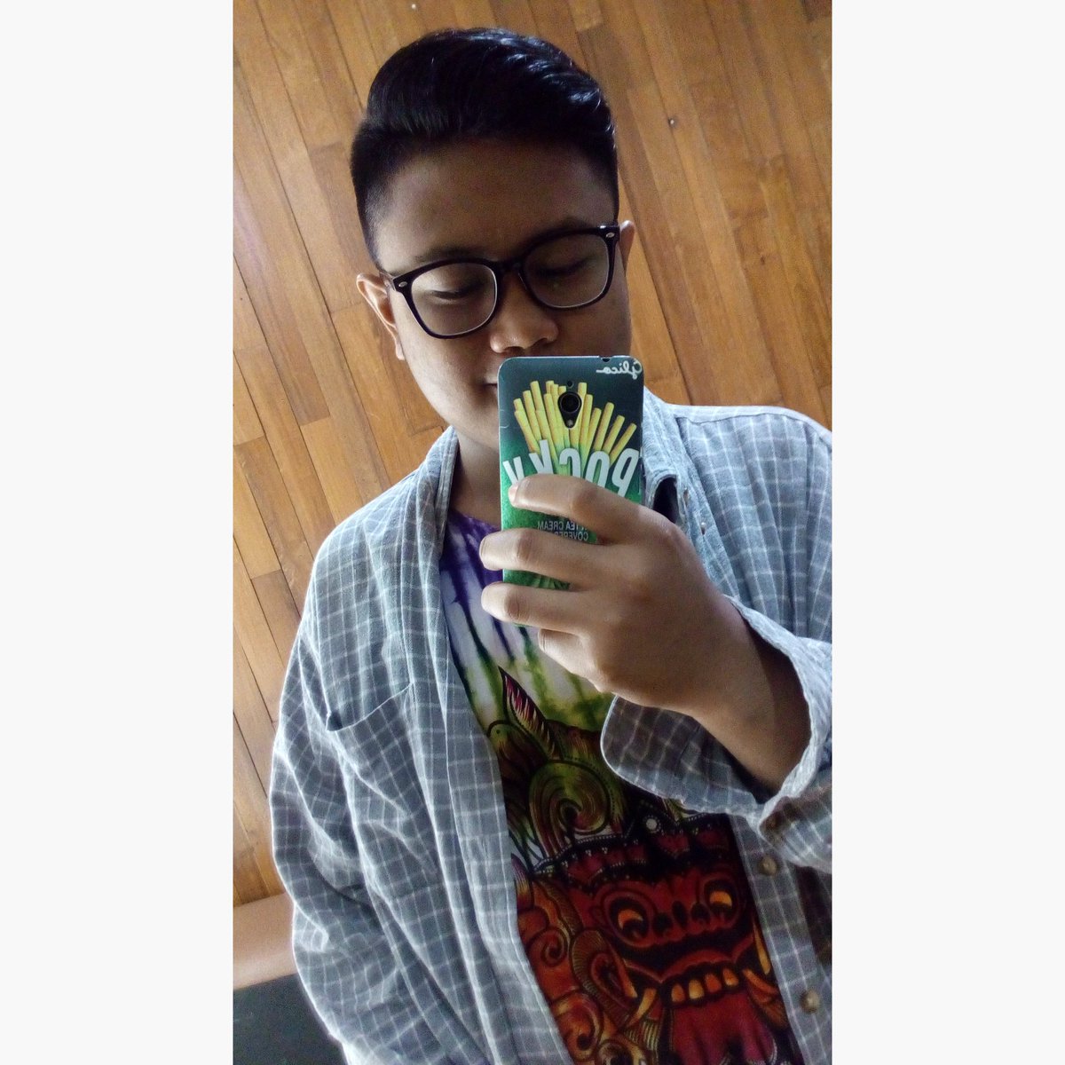 asdifgh's tweet photo. @komunitas_gay promote, min. nyari temen atau lebih daerah jakarta selatan. https://t.co/GUU8joJrfR