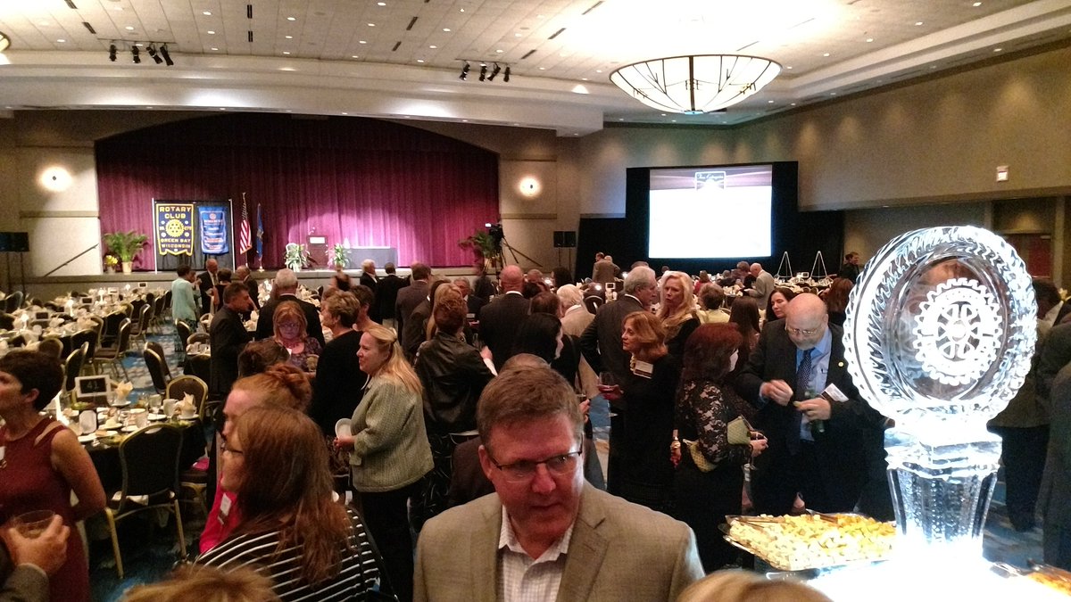 redarcmedia's tweet photo. Free Enterprise Awards - Green Bay #smallbusinessrules #gogetters https://t.co/YniP0bowF4