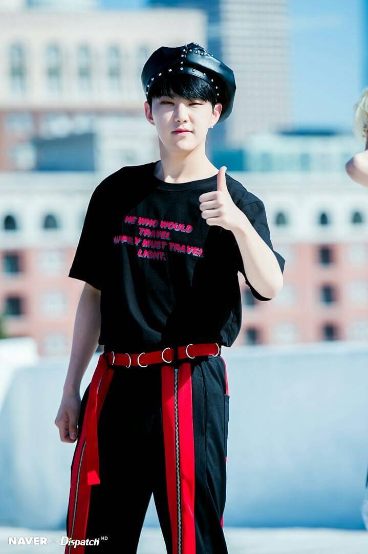 SVTGlobal's tweet photo. [PICT] 170516 Seventeen MV Making Behind the Scene by Naver x Dispatch (Cr. Naver x Dispatch) https://t.co/SBaN4WJ84g