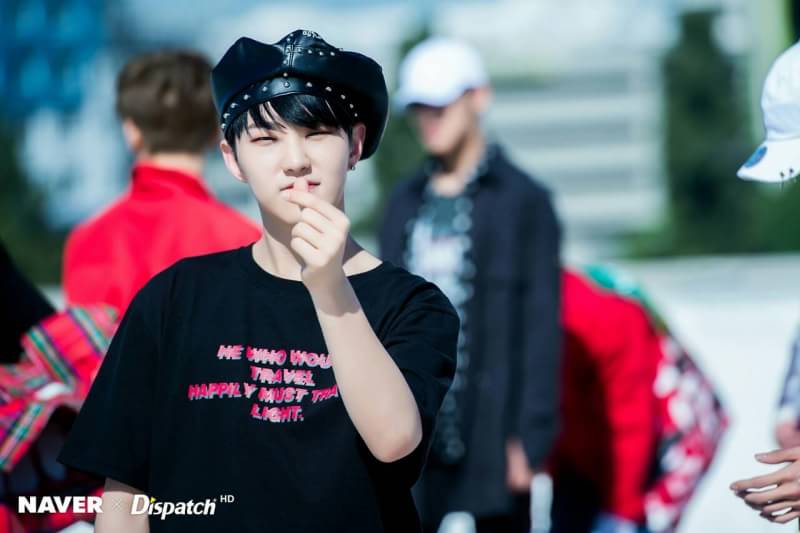 SVTGlobal's tweet photo. [PICT] 170516 Seventeen MV Making Behind the Scene by Naver x Dispatch (Cr. Naver x Dispatch) https://t.co/HKNThynxJu