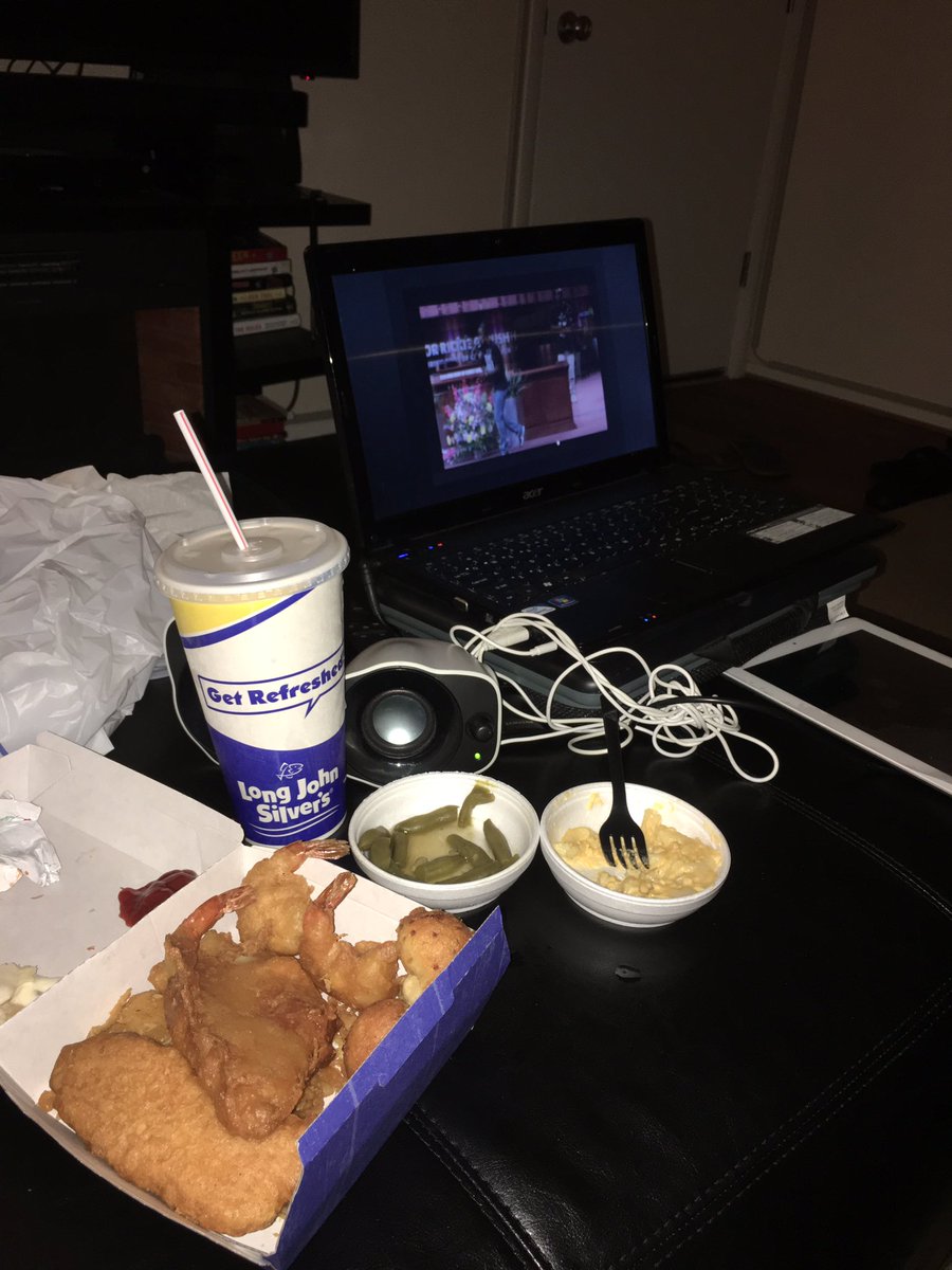DrewskiQB's tweet photo. Monday School! #ilovemychurch #streamingfaith @ibocchurch @rickiegrush Eastcoast living but Staying On The Right Track!! https://t.co/uuYCelhyxz
