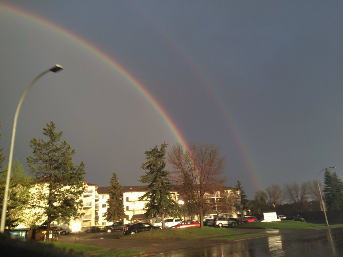 Rukus01's tweet photo. #doublerainbow all the way! https://t.co/IYRp8QCLuy