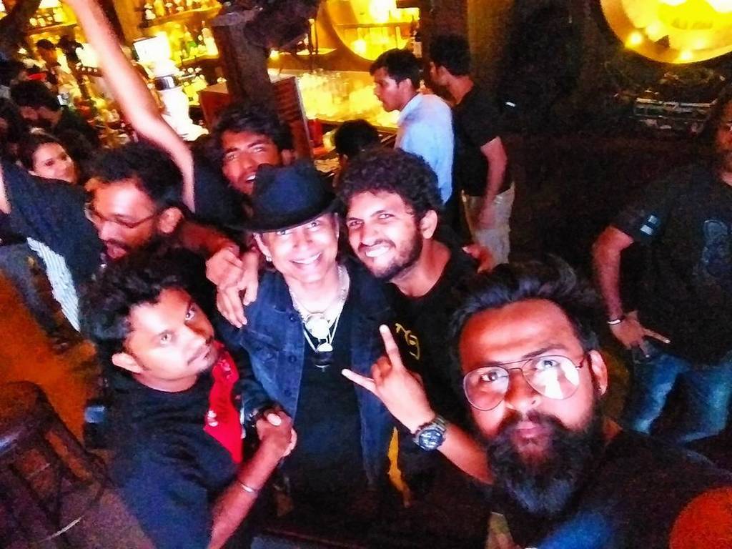 ShuklaJi_'s tweet photo. We're here for \m/ and @2bluehimself 
#2BlueHimself #80sRock #LiveBarTurnedGig #badwithhashtags https://t.co/oPgYwgwXNH https://t.co/rDVipoxbhk