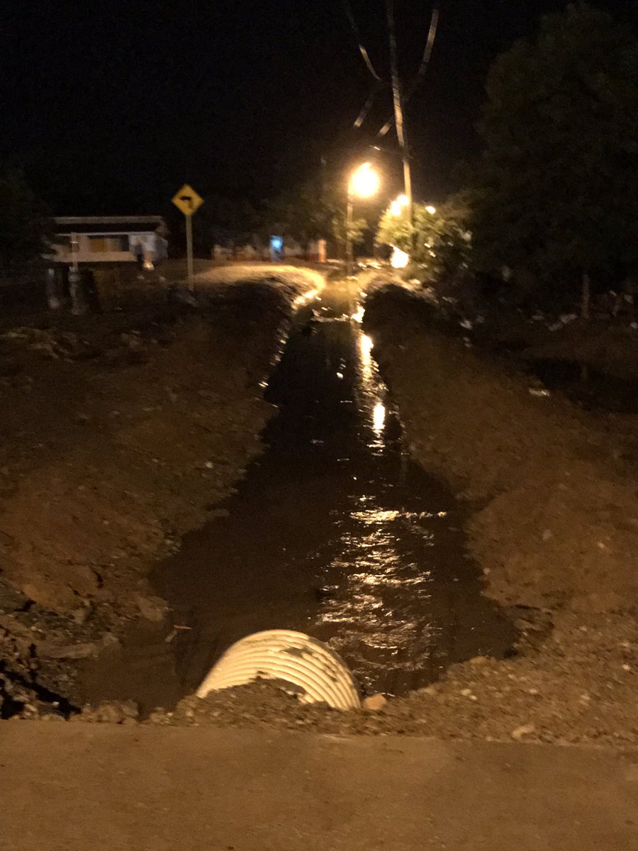 fedemardaza's tweet photo. Hoy visitamos Guacoche y obras de drenaje funcionan adecuadamente. Continuamos con los accesos a viviendas y adecuación del espacio público https://t.co/Tu1fGollii