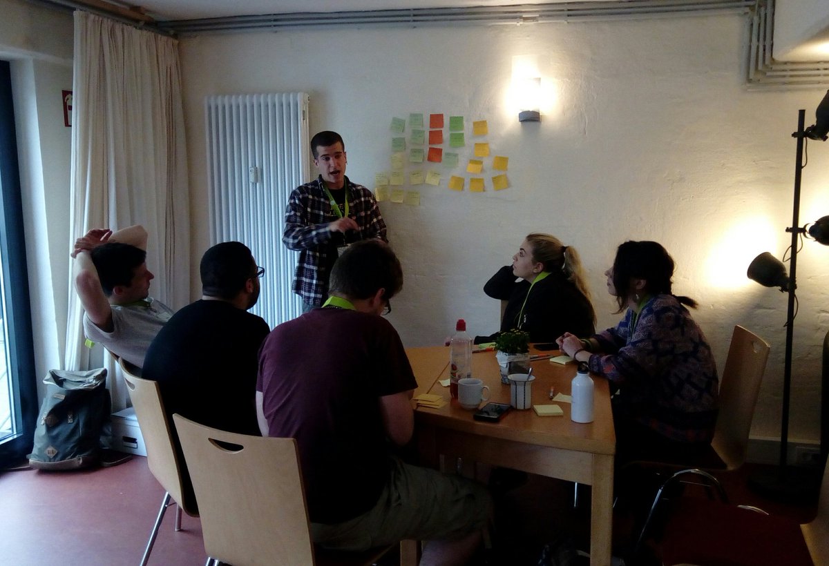 bvilalaia's tweet photo. Brainstorming time #intentsem @TecnoCampus #recyclingtopic https://t.co/h4VRwQhAmN